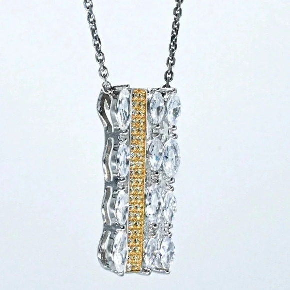 Women’s Grand Sparkling Pendant Vintage Ne… - Picture 4 of 4